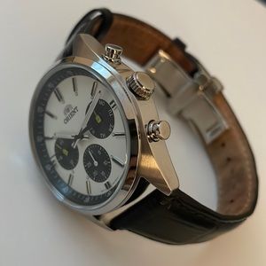 Orient Neo 70’s Panda watch